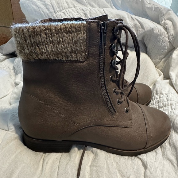 NWOT Torrid brown boots - Picture 2 of 3